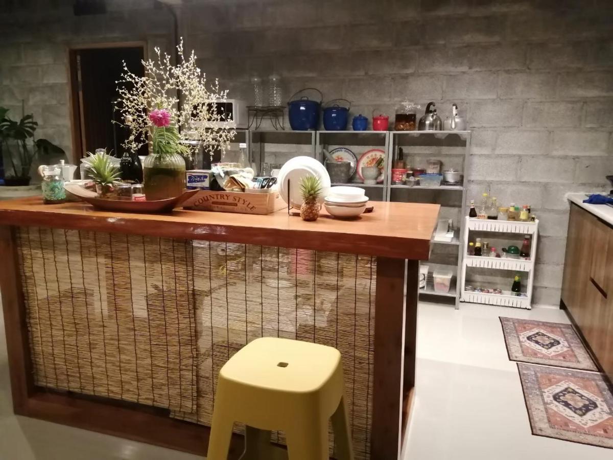 나콘시탐마랏 The Box Promkiri 아파트 외부 사진